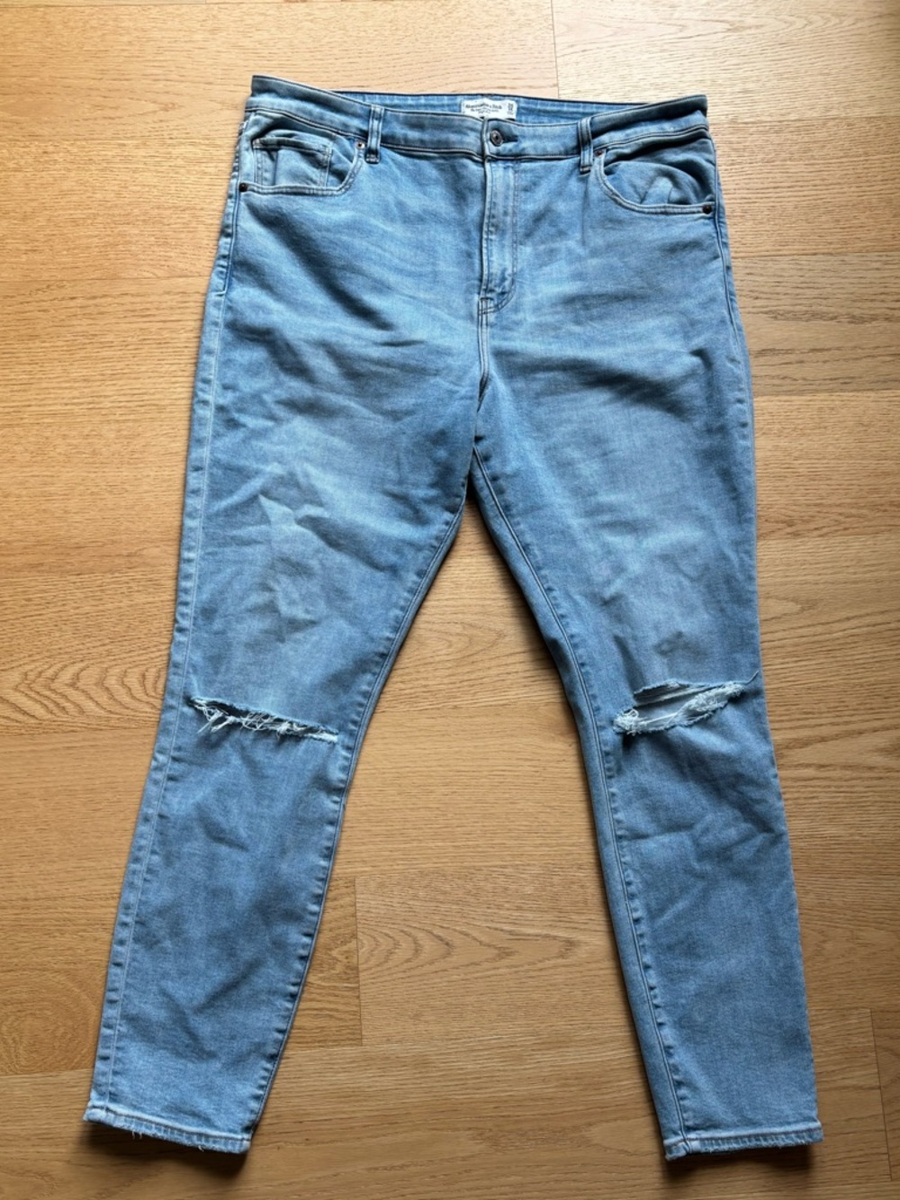 Women’s Abercrombie and Fitch The super skinny ankle high rise size 34/18 Long